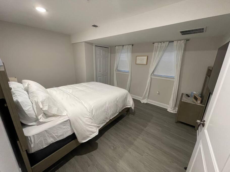 Luxury **Cozy• 2 Bedroom 2 Min. From Ewr / Newark Downtown Kültér fotó